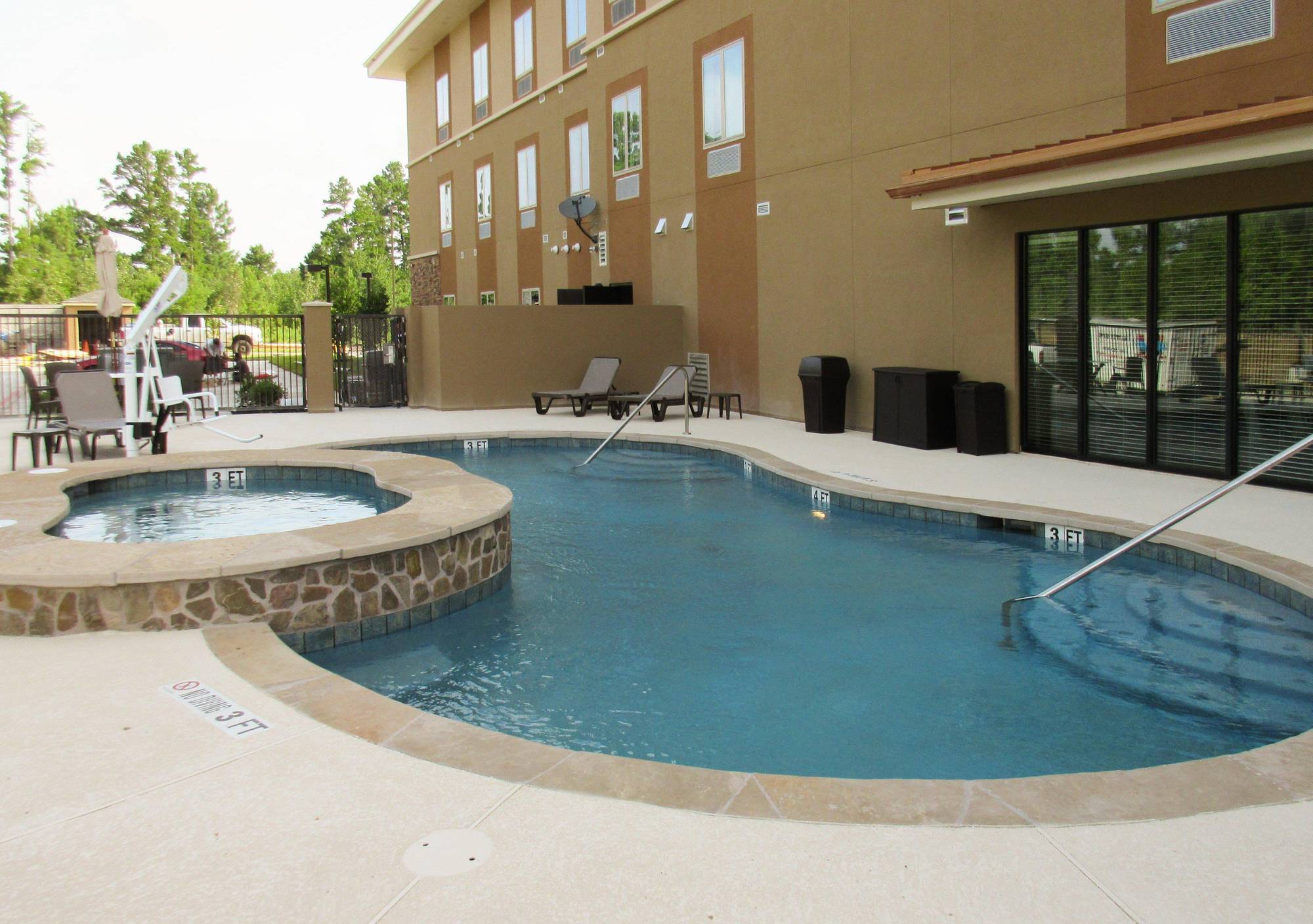 Mainstay Suites Лафкин Экстерьер фото